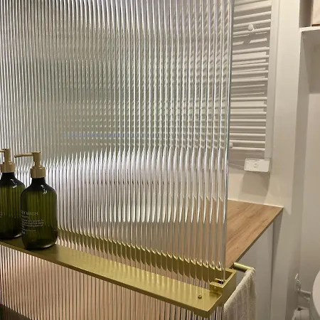 Premium Quiet Elegant Panoramic Elevator * Parigi