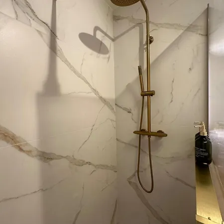 Premium Quiet Elegant Panoramic Elevator Appartamento
