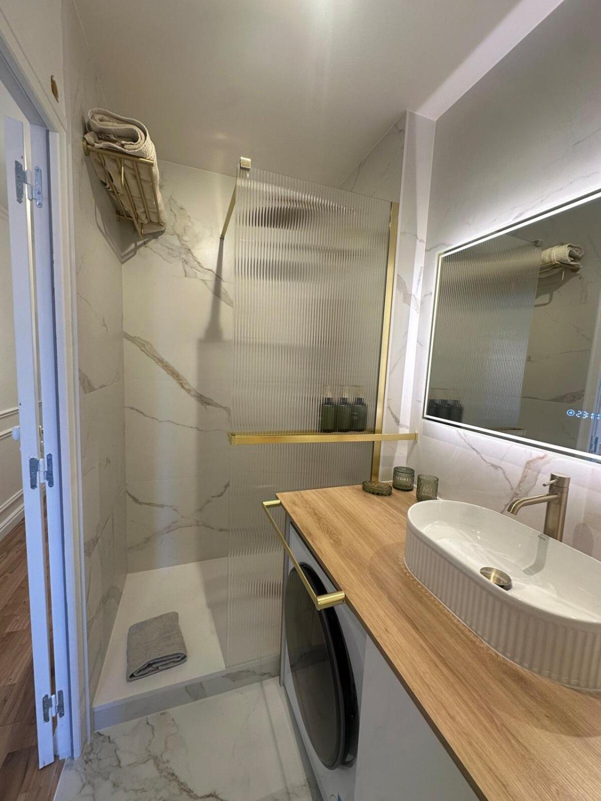 Premium Quiet Elegant Panoramic Elevator Appartamento Parigi